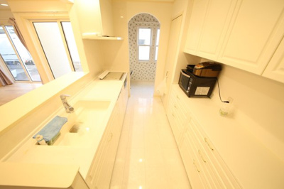 【キッチン】 | 白岡市西１０丁目築浅中古戸建 | オープンシステムキッチン