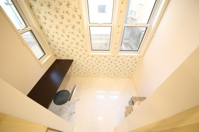 白岡市西１０丁目築浅中古戸建のキッチン|ミセスコーナーで家計簿管理