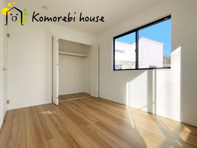 さいたま市北区日進町１丁目　戸建て　フィット　01の子供部屋|自分のお部屋を持つと、荷物の管理も学べます♪
高さや幅のある収納でスッキリ片づけ上手にっ！