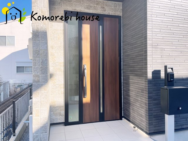 さいたま市北区日進町１丁目　戸建て　フィット　01の玄関|オシャレな印象の玄関です♪
毎日の早くお家に帰ってきたくなります♪