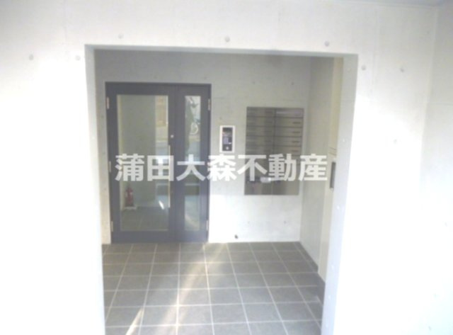 COCOFLATココフラット蒲田のエントランス
