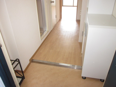 【玄関】 | ファミール西大寺