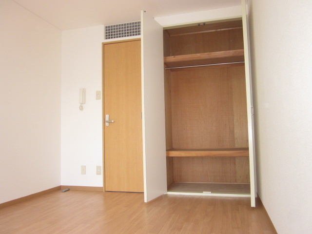 【洋室】 | ファミール西大寺