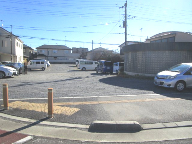 鴻巣市栄町　売地の前面道路含む現地写真|アンダーパス側