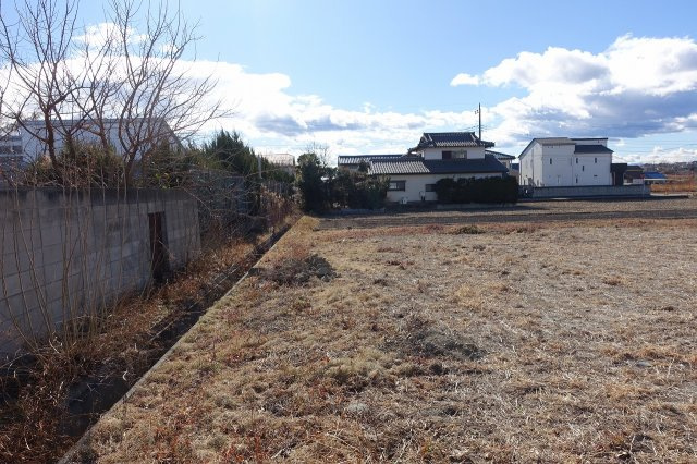 高崎市下小塙町　売地の外観|東側境界を北から南方向