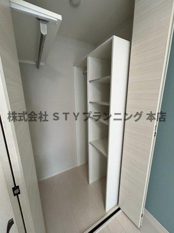 仲介手数料０円！LAKESIDE　IRINAKAの収納