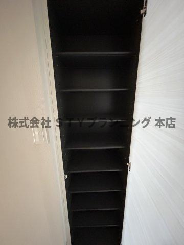 仲介手数料０円！LAKESIDE　IRINAKAの収納