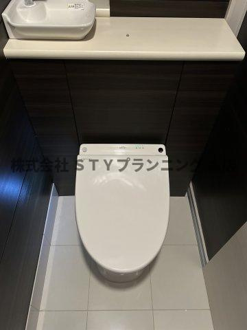 仲介手数料０円！LAKESIDE　IRINAKAのトイレ