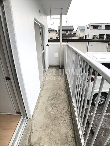 【バルコニー】 | コーポ北門 | バルコニーからの眺めを楽しみながら食事をしませんか