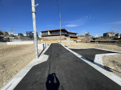 【前面道路含む現地写真】 | 箕面市稲３丁目　土地　５号地