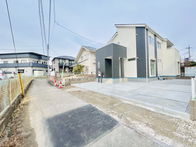 前橋市古市町の前面道路含む現地写真|車の通りも少なく駐車も楽々♪