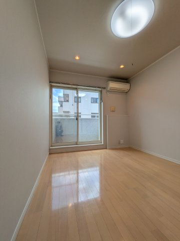 【居間・リビング】 | サンライズ船橋塚田 | ゆったり過ごせるリビングです
