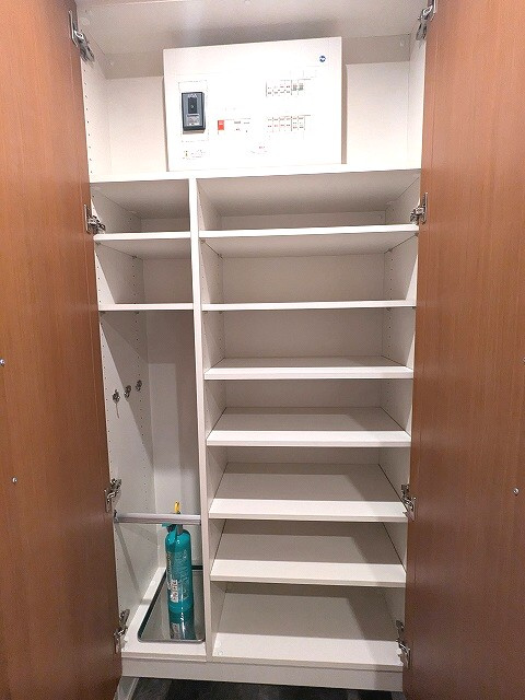 RESIDIA浅草橋の玄関