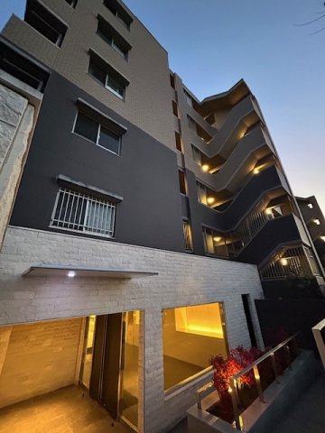 ダイアパレス荒池緑地の外観