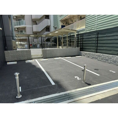 【駐車場】 | グランカリテ北大阪リヴィエ | 駐車場があります