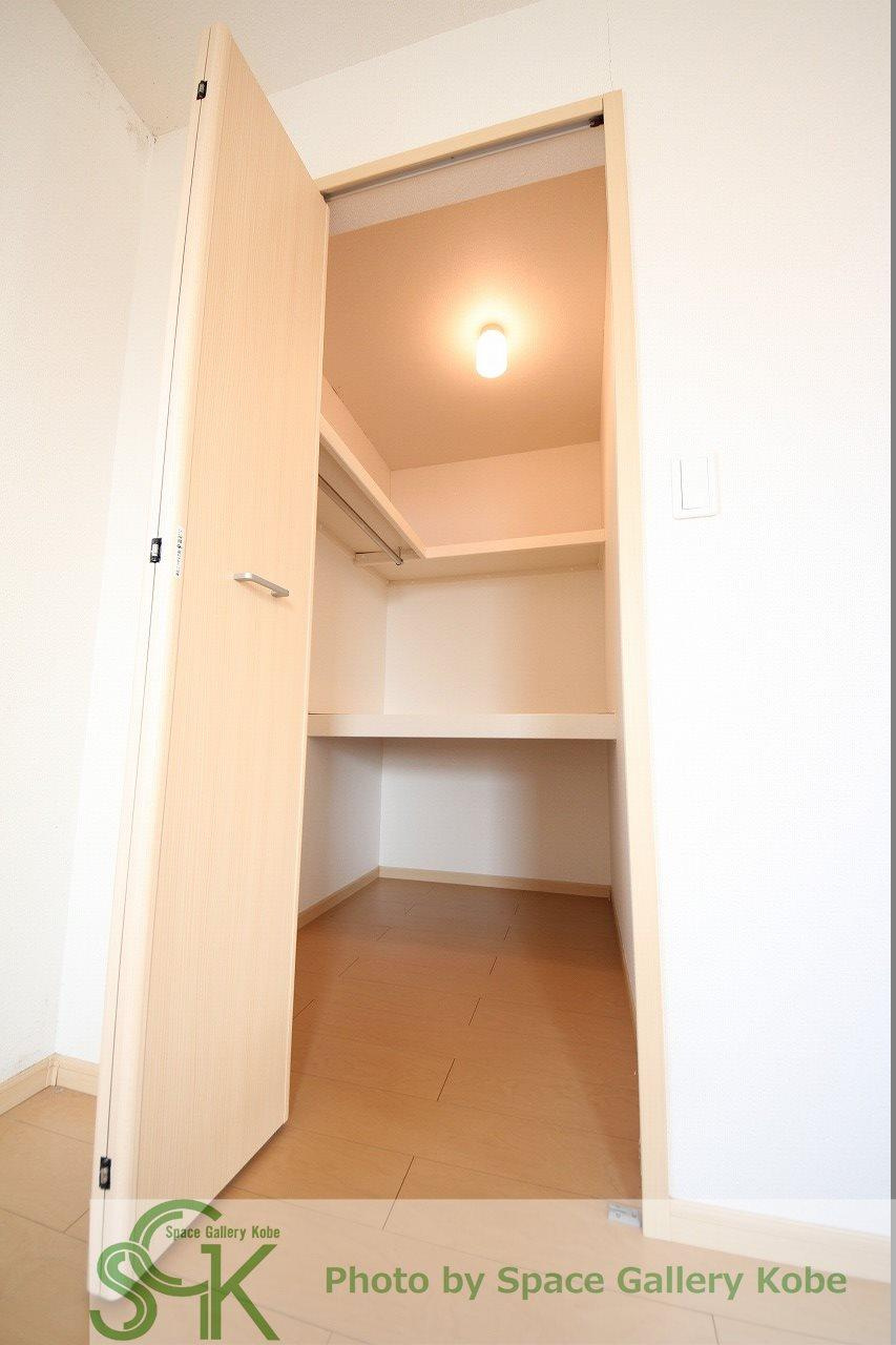 ラフレシールⅡの収納|※お部屋により仕様が異なる場合があります。