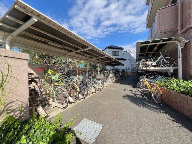 茅ヶ崎市赤松町　クレアコート湘南辻堂の駐輪場|駐輪スペース◇