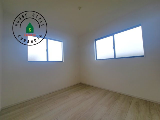 菊池郡大津町第3-2棟（1号棟）　の子供部屋|穏やかな光が差し込む室内には、穏やかな時間が流れます。