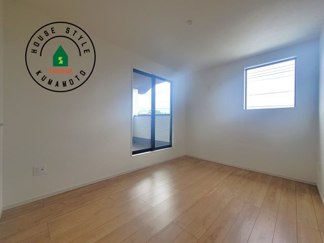 菊池郡大津町第3-2棟（2号棟）　の寝室|主寝室には収納力に優れたクローゼットがありますので、お部屋もすっきり片付きます。