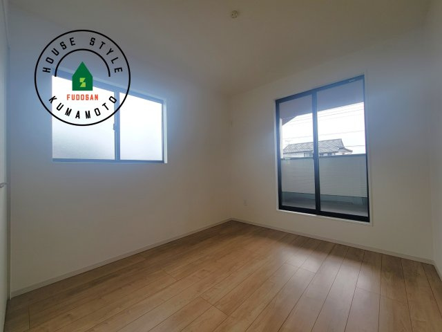 菊池郡大津町第3-2棟（2号棟）　の子供部屋|穏やかな光が差し込む室内には、穏やかな時間が流れます。