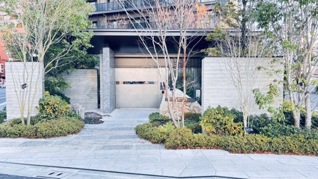 アトラスタワー五反田のエントランス