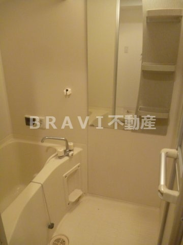 ブランクレール谷町　BRAVI不動産の浴室|【ブランクレール谷町】お風呂です