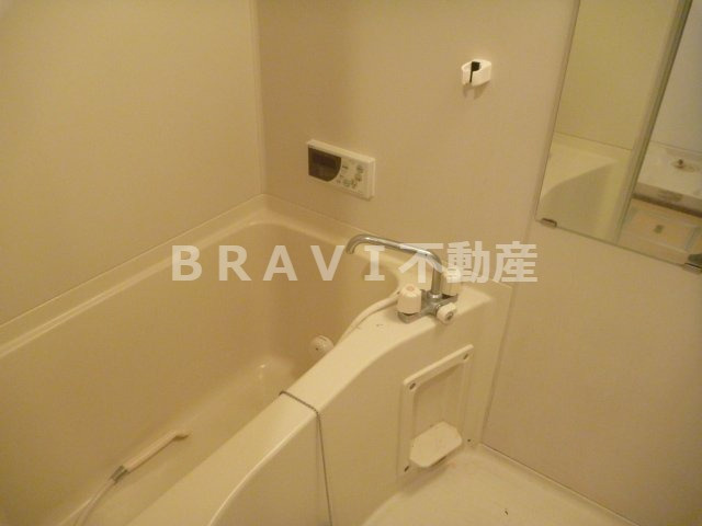 ブランクレール谷町　BRAVI不動産の浴室|【ブランクレール谷町】落ち着いた空間のお風呂です