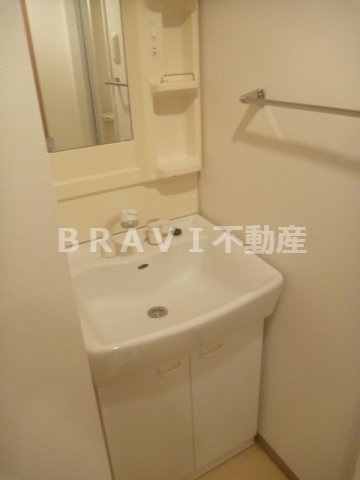 ブランクレール谷町　BRAVI不動産の独立洗面台|【ブランクレール谷町】独立洗面台です