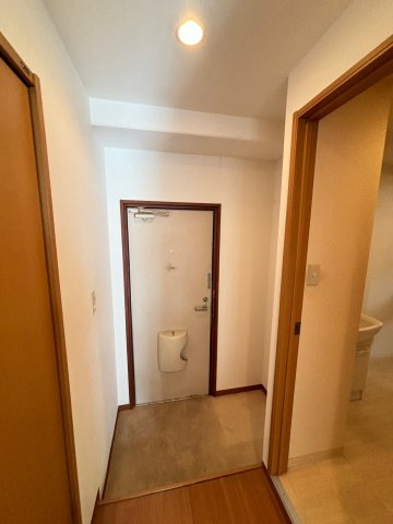 新神戸フラッツの玄関