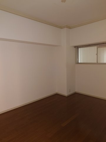 甲東園パークマンションの洋室