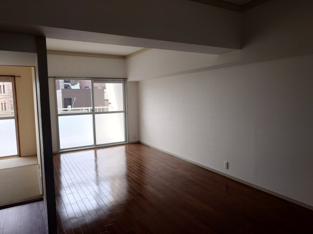 甲東園パークマンションの居間・リビング