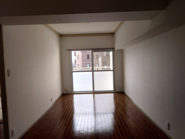 甲東園パークマンションの居間・リビング