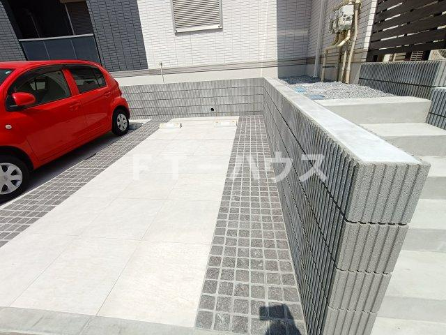 D-SOLACE幕張本郷1丁目の駐車場