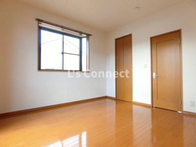 【内装】 | ティートレス | ２階の洋室２部屋は独立しています。