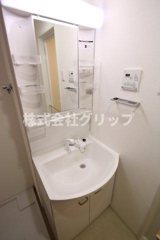 ラフィスタ横浜黄金町の独立洗面台