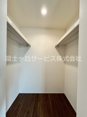 【収納】 | 牧之原市細江 6期 新築一戸建て 1号棟 | 主寝室のウォークインクローゼット