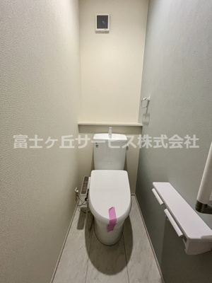 【トイレ】 | 牧之原市細江 6期 新築一戸建て 2号棟 | 居室側のトイレです