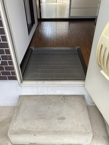 アメニティハイツ Aの玄関