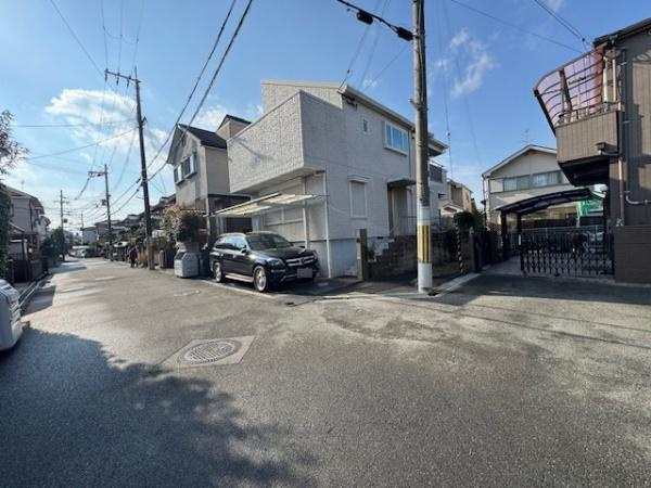 【前面道路含む現地写真】