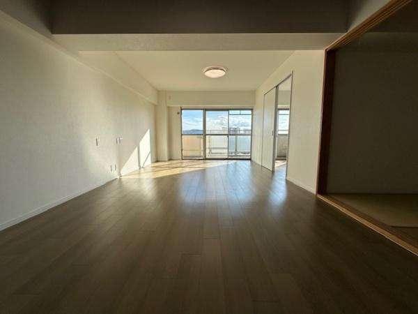 【居間・リビング】 | 香里ヶ丘グランドハイツ