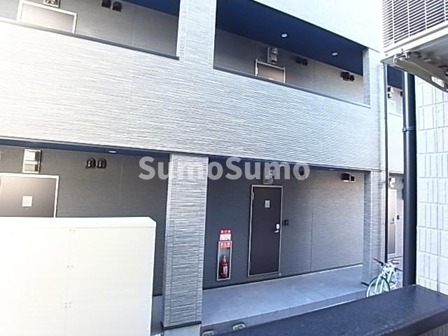 B.Y Harbour神戸西のエントランス|落ち着いたエントランスです