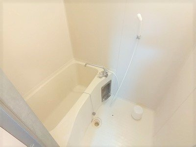 【浴室】 | レオパレスＮＡＫＡＪＩＭＡ | きれいなお風呂です