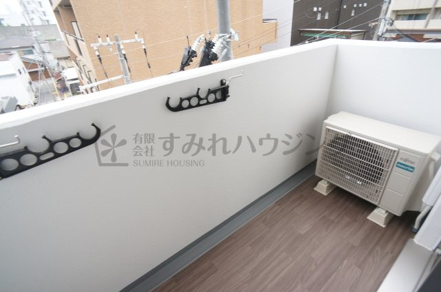 ONLYONE川西小戸のバルコニー