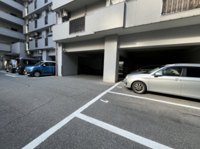 【駐車場】 | シャンボール第３新大阪 | 駐車場完備です