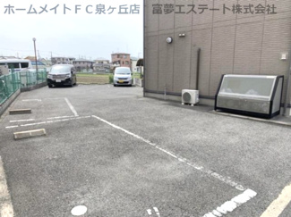 【駐車場】