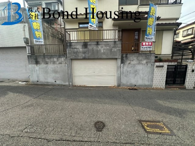 角地につき開放感あり　今寺　中古戸建