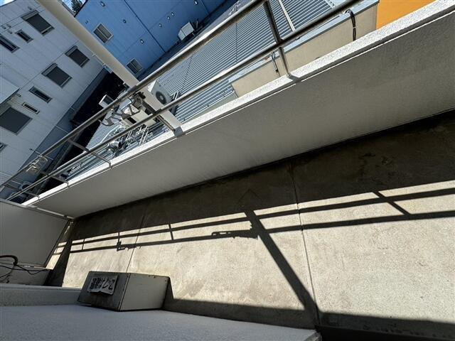 ホワイトマンションのバルコニー| 