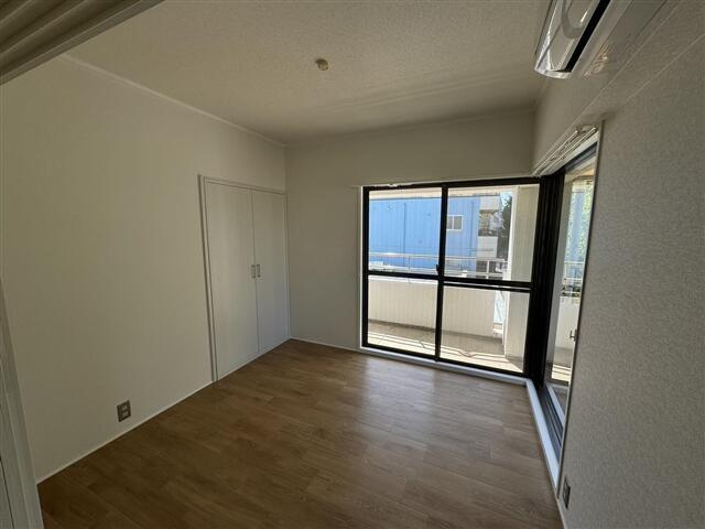 ホワイトマンションの内装| 