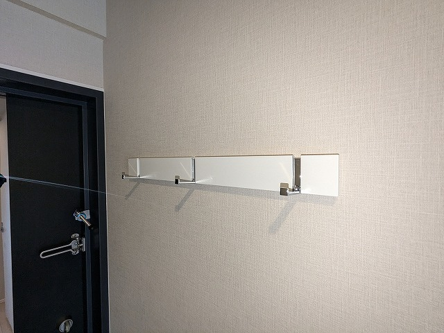 Opus Residence上野元浅草の設備|玄関にコートフックツキです