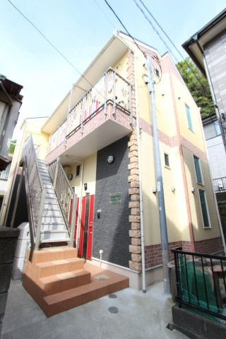 東逸見エキュール・ポアロの外観